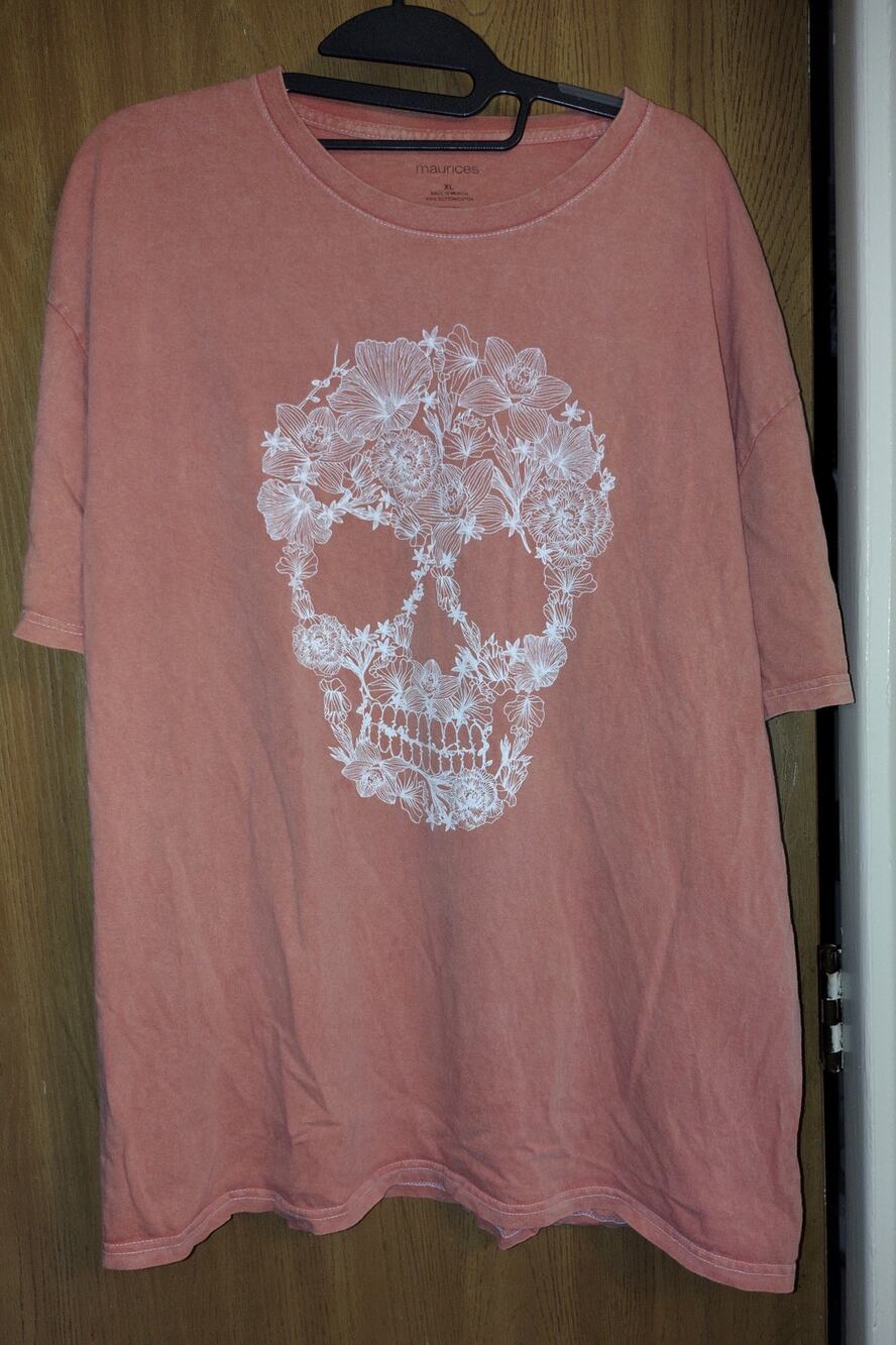Coral Floral Skull T Shirt size XL Maurices 100% Cotton